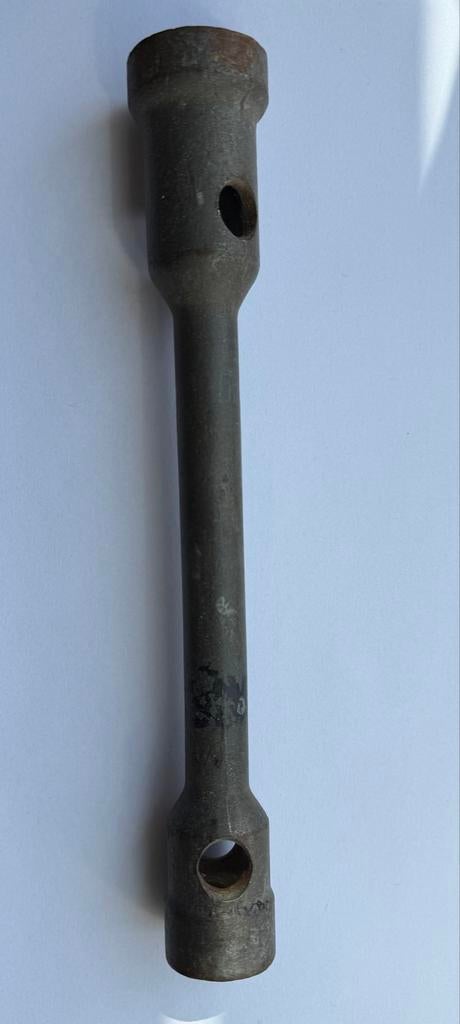 Saab 96 wielmoer/ bougie sleutel., Ophalen of Verzenden, Gebruikt, Saab