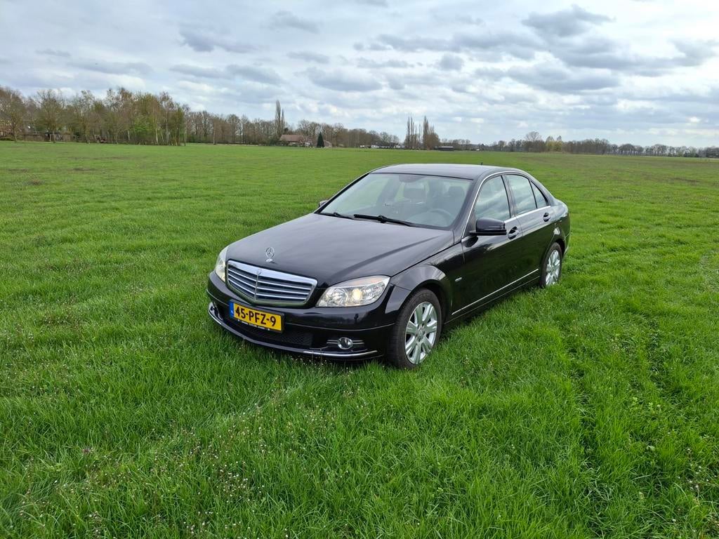 Mercedes C180 2.2 CDI 2011 Nette auto, zeer zuinig, Auto's, Mercedes-Benz, Achterwielaandrijving, 1800 kg, Zwart, 4 cilinders