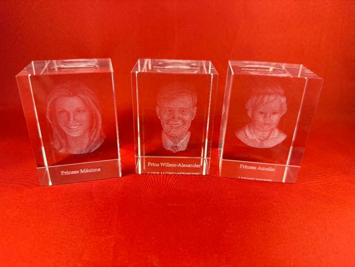 Hologram beeldjes van het koningshuis - set van 3, Verzamelen, Koninklijk Huis en Royalty, Zo goed als nieuw, Overige typen, Nederland