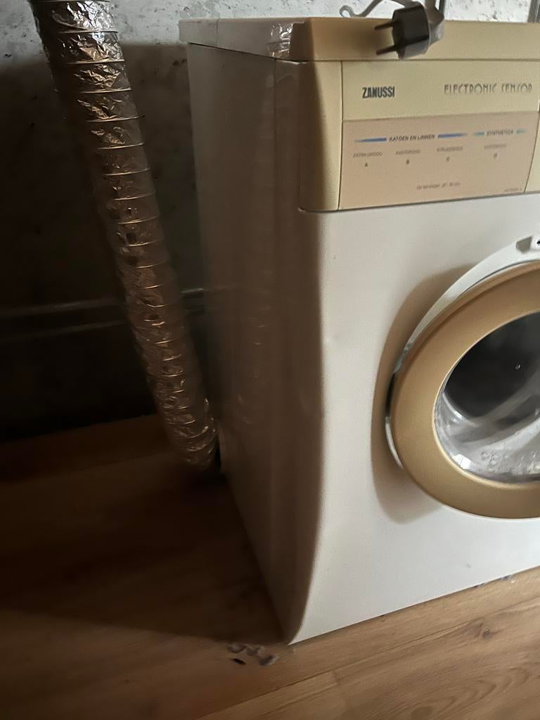 Zanussi TDS 473E Luchtafvoer Wasdroger, Ophalen, 6 tot 8 kg, Gebruikt, Luchtafvoer