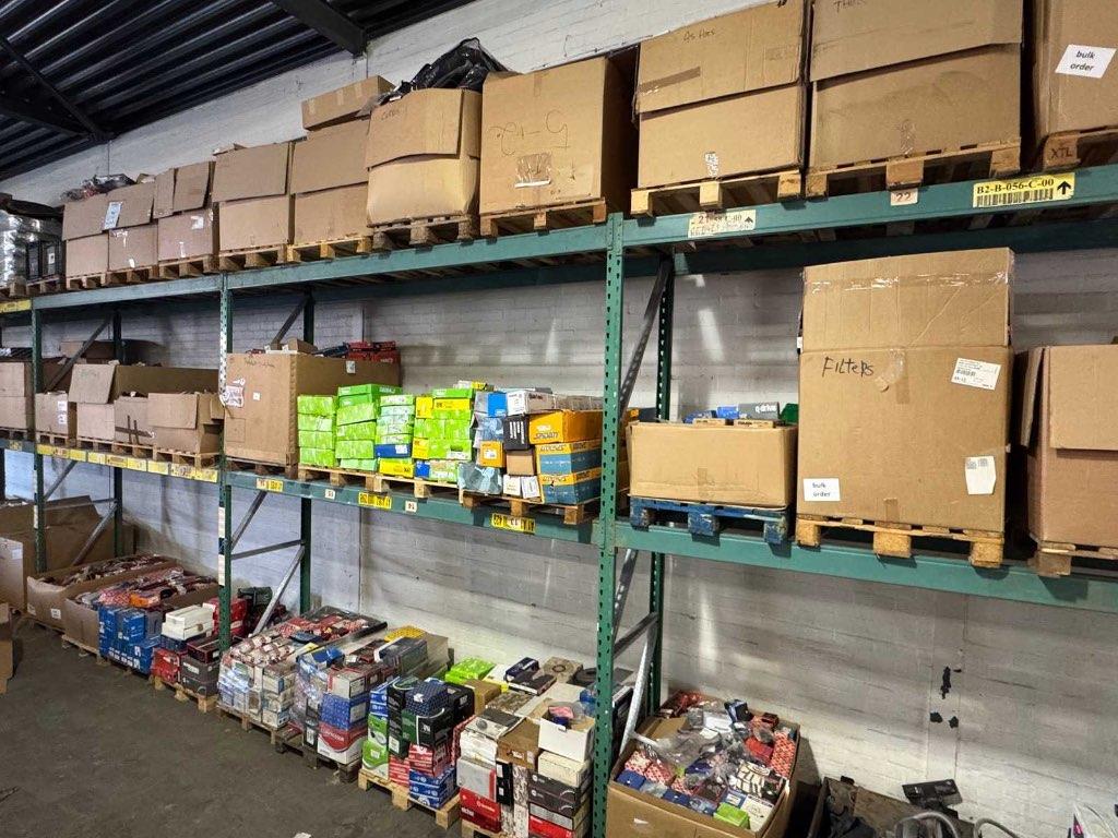 Technische auto-onderdelen - 45 pallets, Zakelijke goederen, Partijgoederen en Retail | Partijgoederen, Ophalen, Auto's en Fietsen