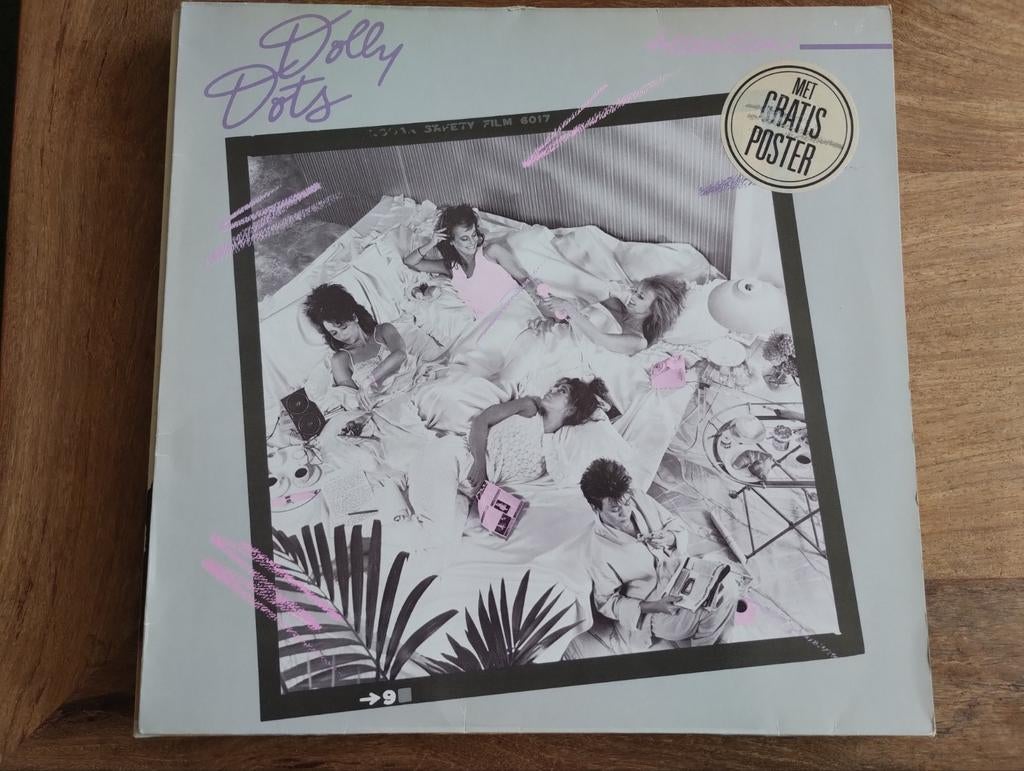 Dolly Dots - Attention LP (zonder Poster), Gebruikt, Inclusief poster, 1980 - 1989, Ophalen of Verzenden