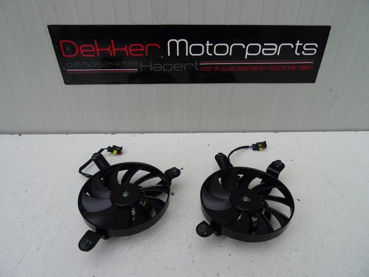 2x Koelvin / Koelvinnen Ducati Diavel 1260 1260S 2019-2022, Motoren, Onderdelen | Ducati, Gebruikt, Ophalen of Verzenden