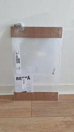 IKEA BESTÅ kast glazen planken (nieuw), Ophalen, Nieuw