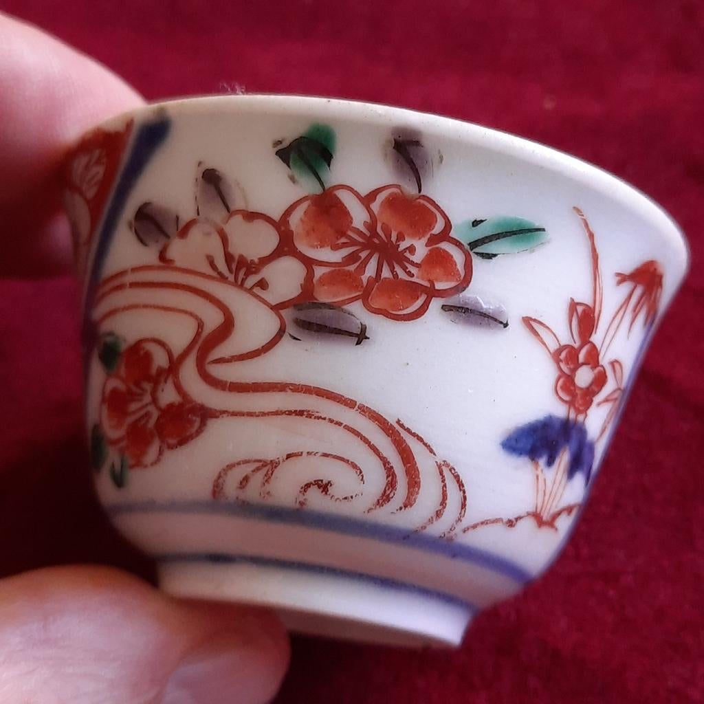 Antiek Imari Kommetje Porselein, Verzenden