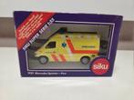 Siku Mercedes Benz Sprinter Ambulance "Broeder de Vries", Ophalen of Verzenden, Zo goed als nieuw, Auto