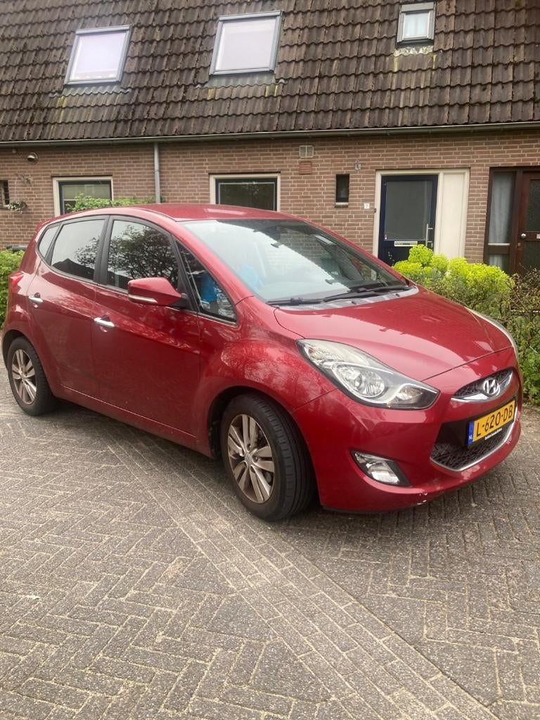Hyundai iX20 1.6 Cvvt 2011 Rood, Voorwielaandrijving, 125 pk, 1591 cc, 4 cilinders