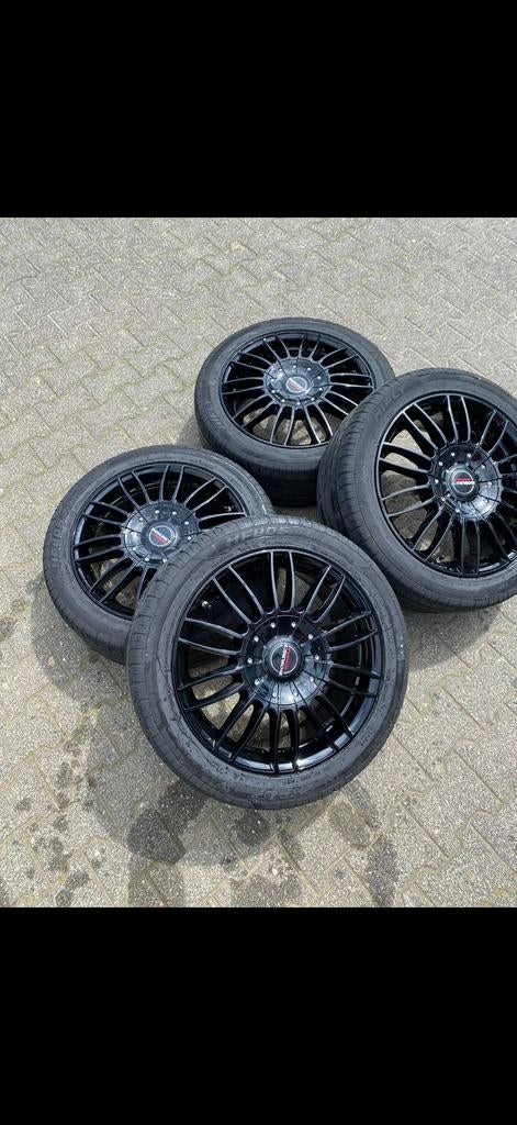 Borbet 18 inch velgen met banden - Zwart, Auto-onderdelen, Banden en Velgen, Ophalen, 18 inch, Banden en Velgen, All Season