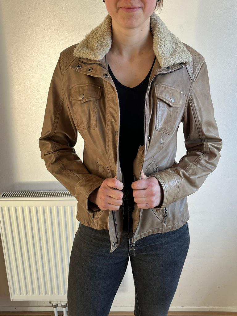 Beige Leren Jas / Biker Jas met Afneembare Kraag - Maat 40, Kleding | Dames, Ophalen of Verzenden, Zo goed als nieuw, Maat 38/40 (M)