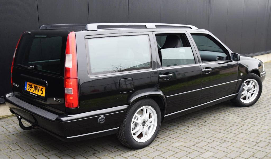 Volvo V70 2.4 Polar Lpg G3 140 pk, Auto's, Volvo, Voorwielaandrijving, Gebruikt, Zwart, Leder en Stof