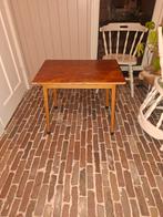 Vintage Kinderbureau, Kinderen en Baby's, Kinderkamer | Tafels en Stoelen, Ophalen of Verzenden, Gebruikt, Tafel(s)