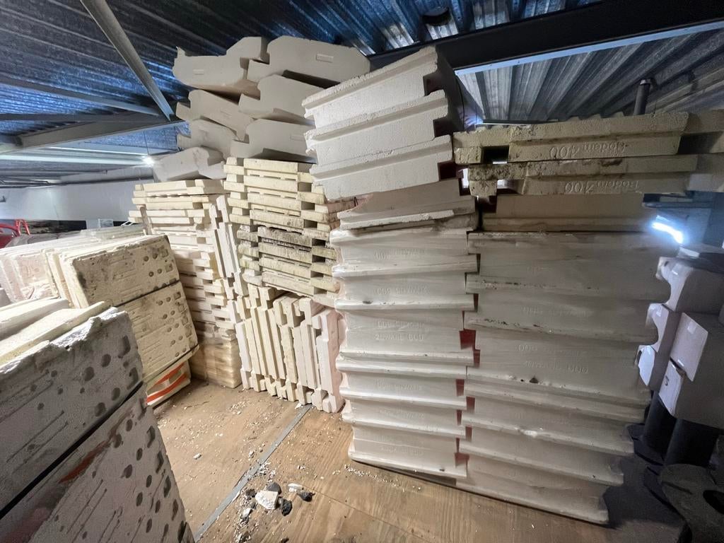 PS bekisting platen (vloer en zijwand) en vloerbroodjes, Ophalen, Gebruikt