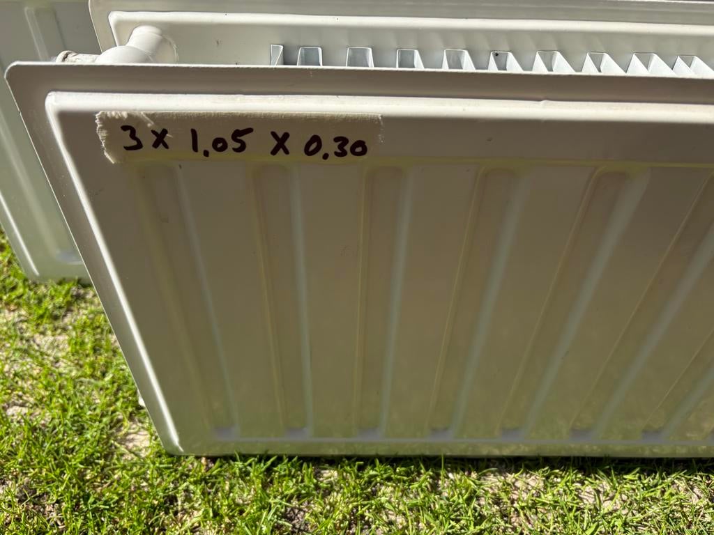 Witte radiator, Ophalen, 30 tot 80 cm, Gebruikt, Radiator