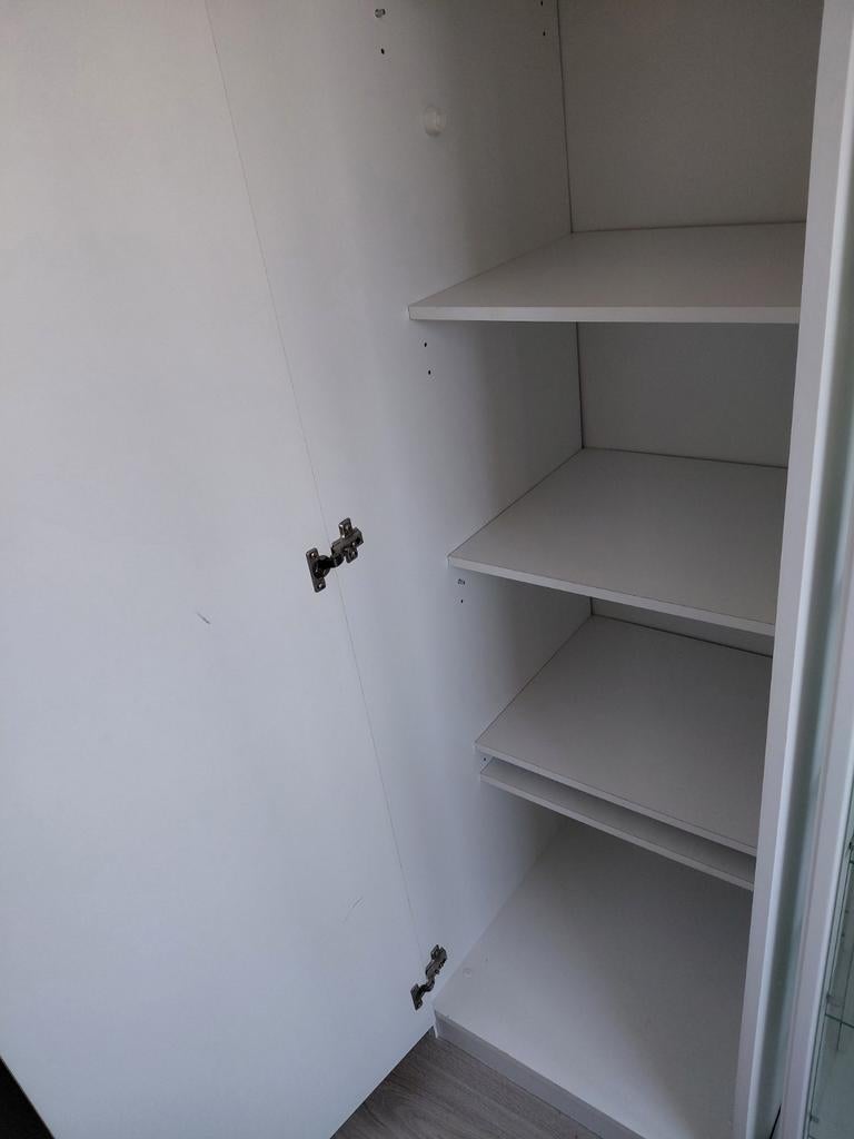 Te koop 2 vrijstaande kasten , vitrinekast niet, Ophalen, 25 tot 50 cm, 50 tot 100 cm, 150 tot 200 cm