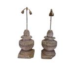 Stel Frans zandstenen siervazen , uit de 18e eeuw, Ophalen