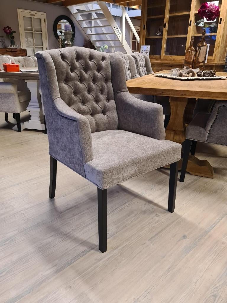 VOORRAAD 4 Landelijke Eetkamerstoelen Victoria Stof Antelope, Overige kleuren, Nieuw, Ophalen of Verzenden, Vier