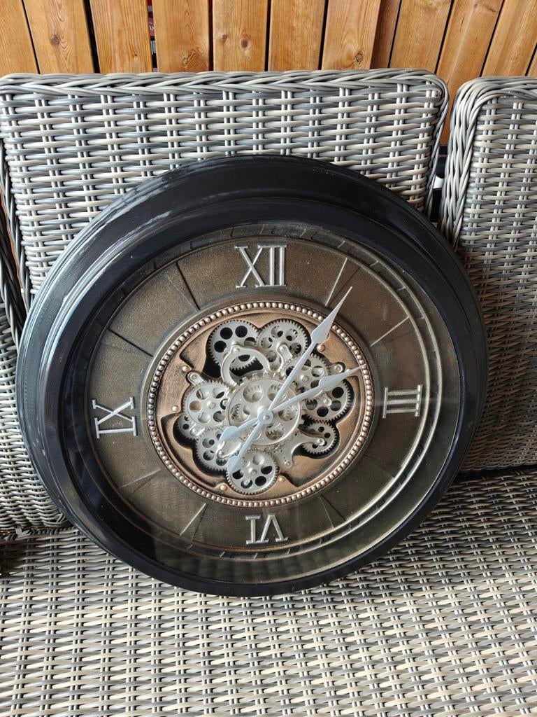 Grote wandklok met zichtbaar uurwerk, 70cm diameter, Ophalen, Wandklok
