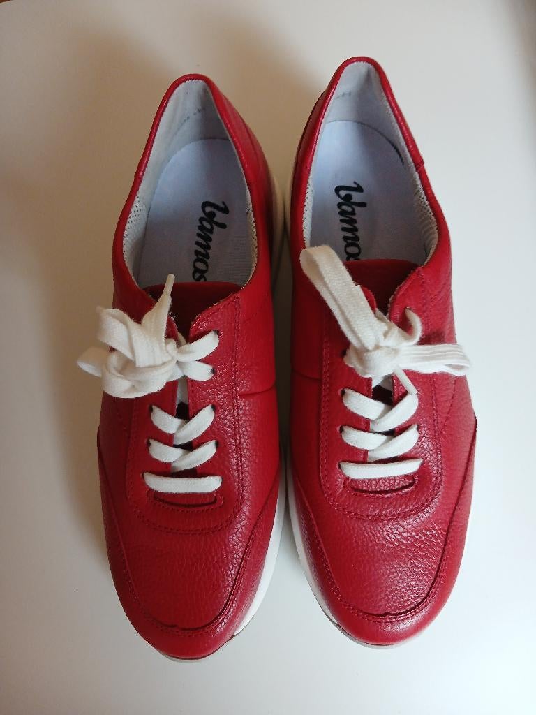 Vamos maat 42, Nieuw, Ophalen of Verzenden, Sneakers of Gympen, Rood