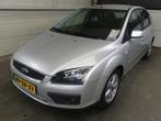 Ford Focus 1.6-16V Futura - Cruise Control - Airco - Trekhaa, 1596 cc, Gebruikt, Zwart, 4 cilinders