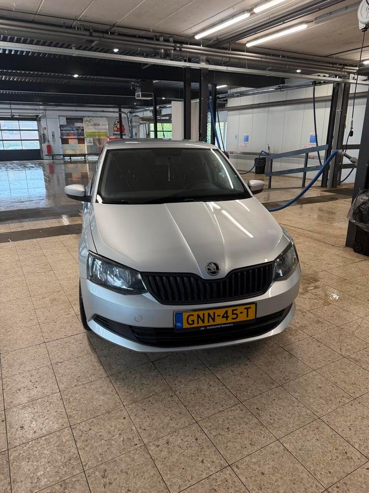 Skoda Fabia 1.0 60pk Greentech 2018 Grijs, Auto's, Skoda, Particulier, Fabia, Benzine, Hatchback, Handgeschakeld, Geïmporteerd