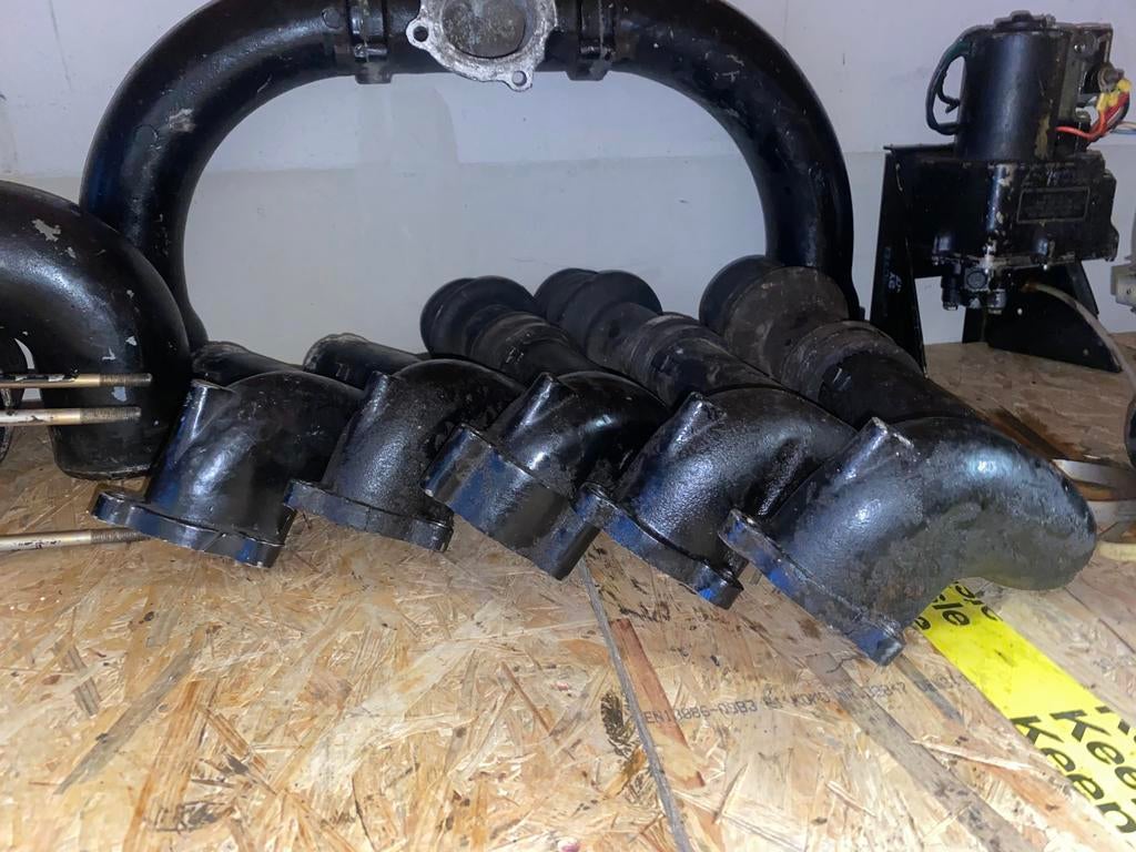 MERCRUISER UITLAAT DEEL J-pijp 53113 PRE ALPHA ALPHA ONE, Watersport en Boten, Ophalen, Motor en Techniek