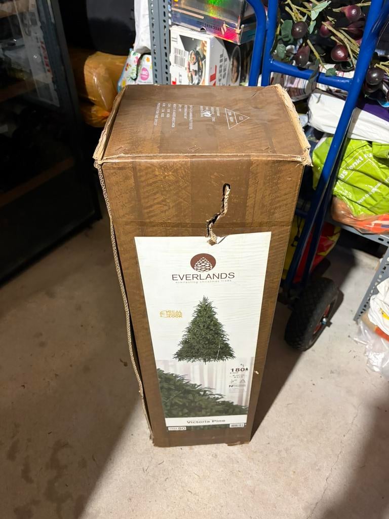 Kerstboom 1.85 In doos, Diversen, Ophalen of Verzenden, Zo goed als nieuw