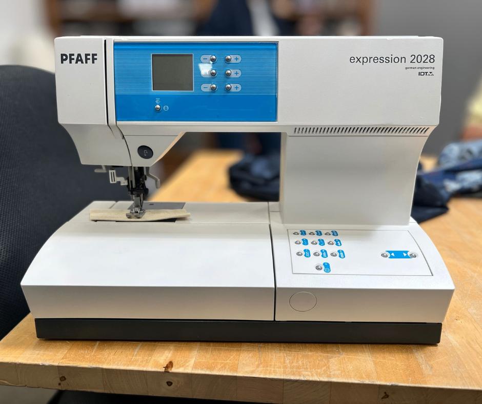 Pfaff Expression 2028, Hobby en Vrije tijd, Naaimachines en Toebehoren, Ophalen of Verzenden, Gebruikt, Naaimachine, Pfaff