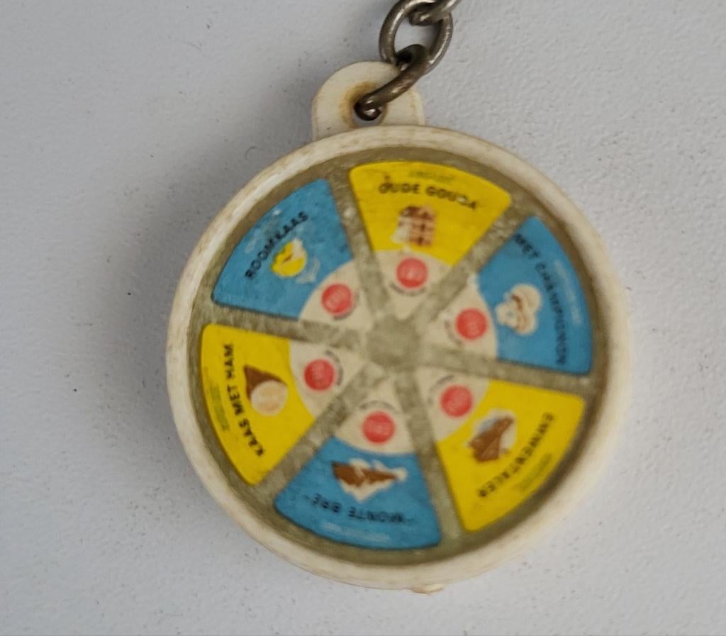 Vintage Sleutelhanger met Kaas en Kinderen, Ophalen of Verzenden, Gebruikt, Overige typen