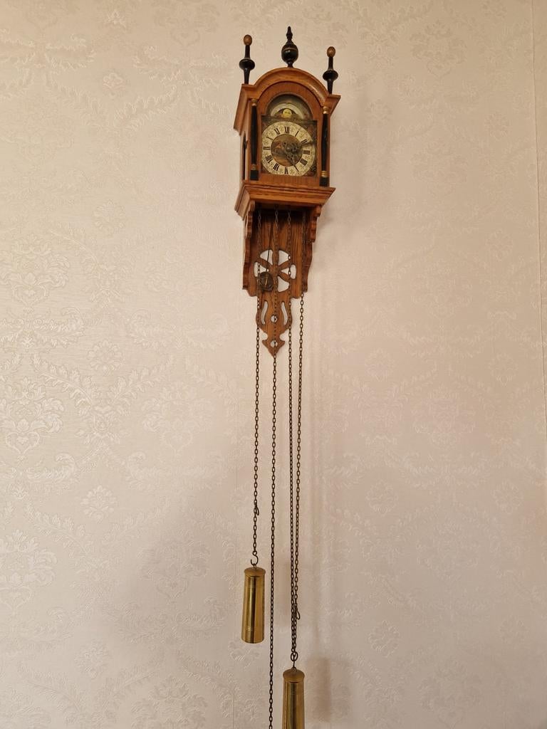 Antieke wandklok met uurwerk defect, Antiek en Kunst, Ophalen