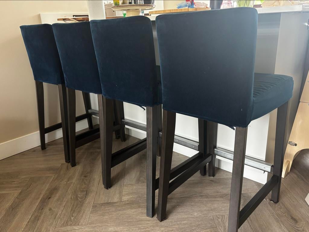 4 IKEA Bergmund barkrukken, Ophalen, Gebruikt, 60 tot 90 cm, 4 krukken