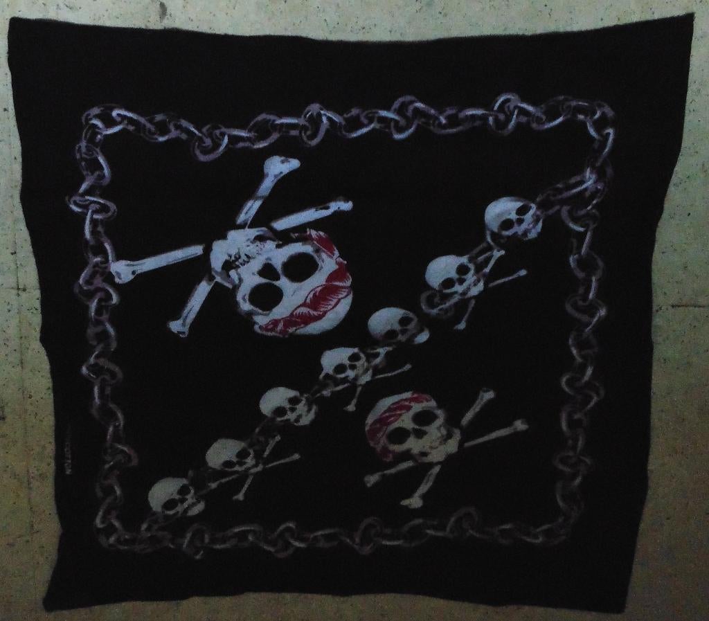 1 vierkante sjaal met skull, 49X52 cm., Ophalen of Verzenden, Onbekend, Gedragen, Sjaal