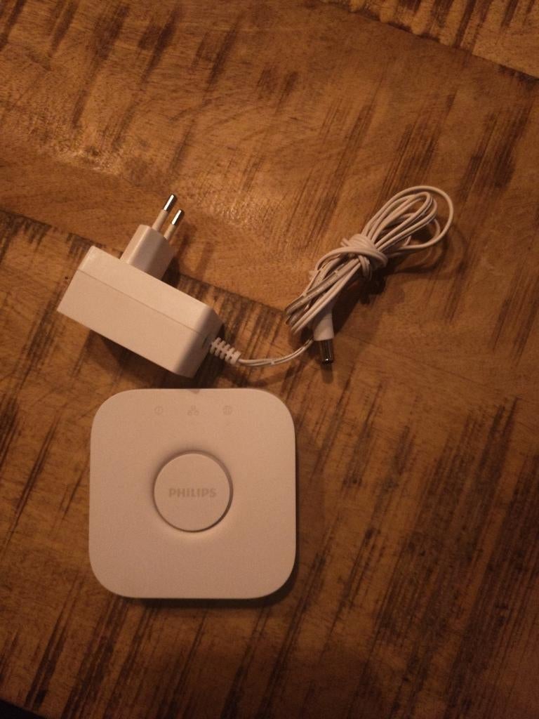 Philips Hue Bridge V2 met adapter, Huis en Inrichting, Lampen | Overige, Ophalen of Verzenden, Gebruikt, Modern