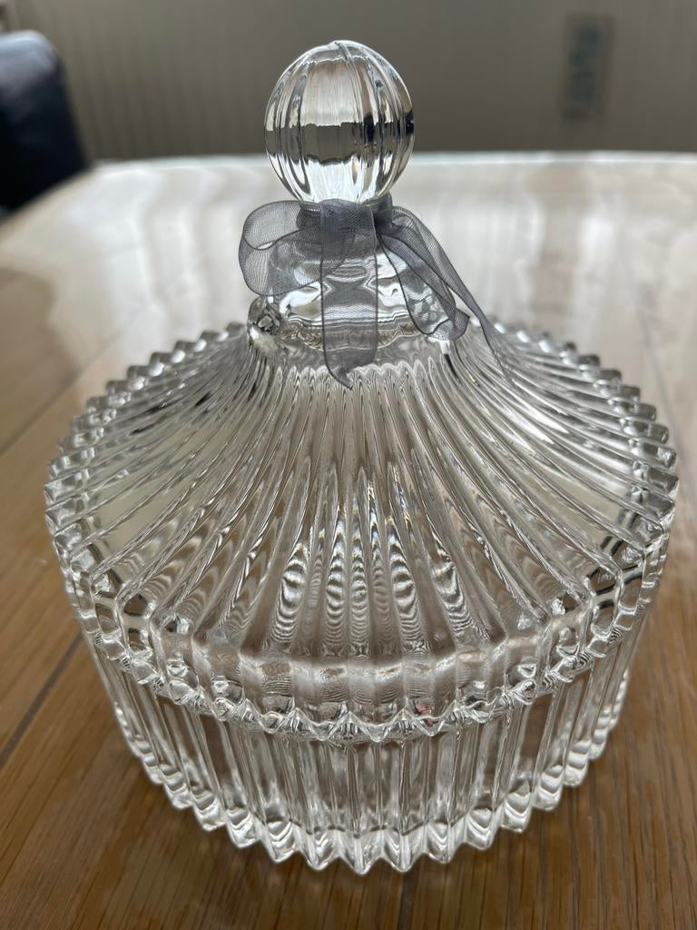Bonbon pot, Ophalen, Zo goed als nieuw