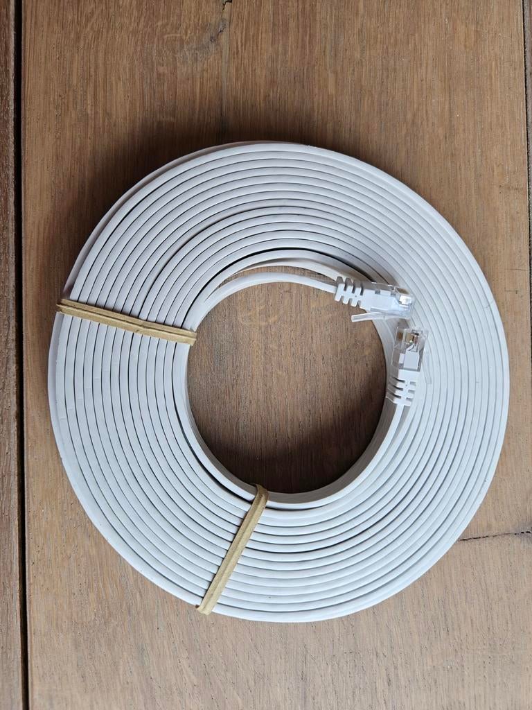 Internet kabel plat 10 meter, Audio, Tv en Foto, Audiokabels en Televisiekabels, Ophalen of Verzenden, Nieuw, 10 meter of meer
