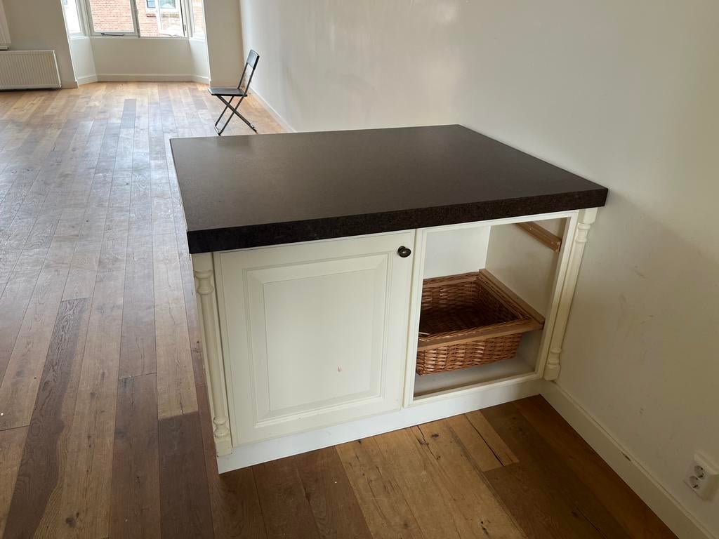 landelijke keukenkast + los werkblok met granieten blad, Huis en Inrichting, Kasten | Buffetkasten, Zo goed als nieuw, 100 tot 150 cm