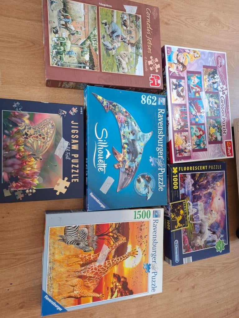 Puzzels 3 euro per stuk, Ophalen, 500 t/m 1500 stukjes, Zo goed als nieuw