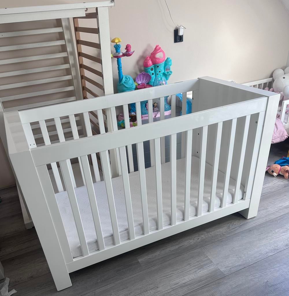Ledikant, Kinderen en Baby's, Kinderkamer | Complete kinderkamers, Ophalen, Zo goed als nieuw, Jongetje of Meisje