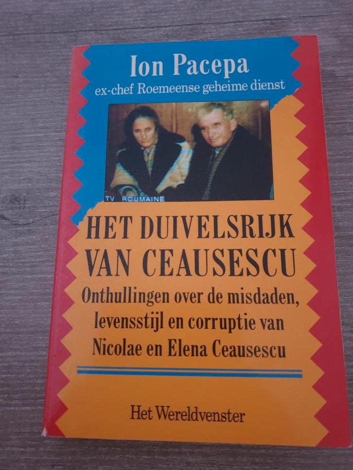 Het Duivelsrijk van Ceausescu - Ion Pacepa, Boeken, Overige Boeken, Gelezen, Ophalen of Verzenden