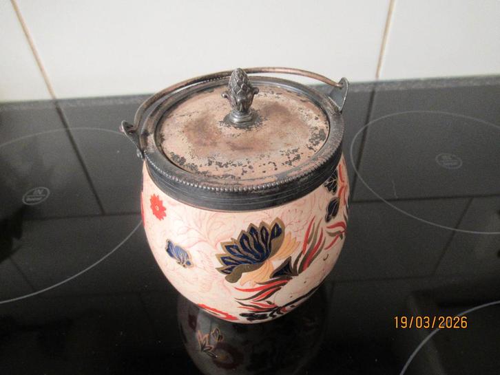 ANTIEK BEWERKT  JAPANSE  GAUDI IMARI IRONSTONE? POTJE, Antiek en Kunst, Antiek | Keramiek en Aardewerk, Ophalen of Verzenden