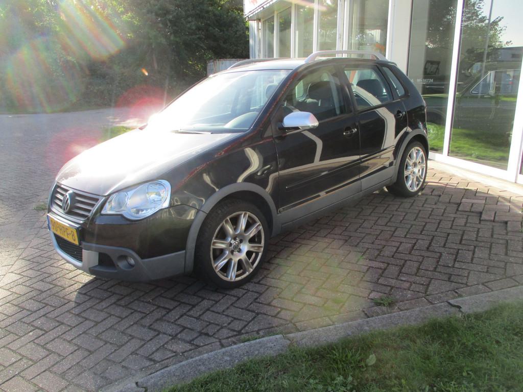 Volkswagen Polo 1.4-16V Cross Zo mee. (bj 2009), Auto's, Volkswagen, Voorwielaandrijving, Gebruikt, 82 pk, Zwart