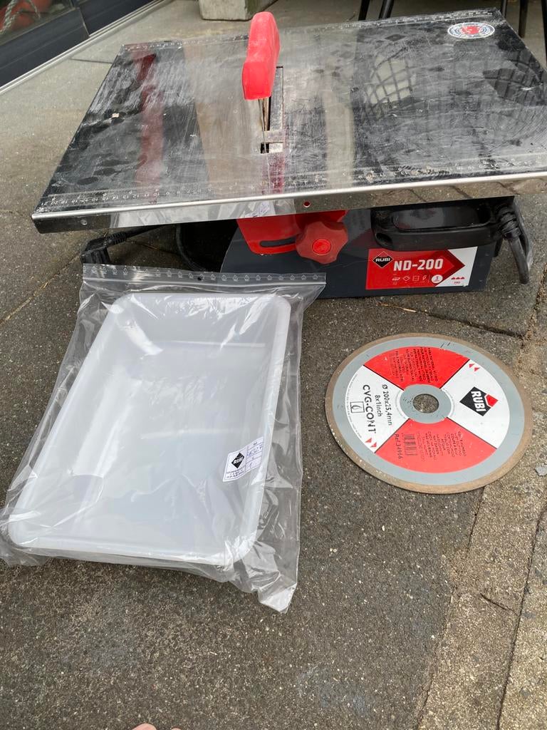 Rubi ND 200 tegelzaagmachine | Tegelsnijder, 70 mm of meer, Ophalen of Verzenden, Zo goed als nieuw, Afkortzaag