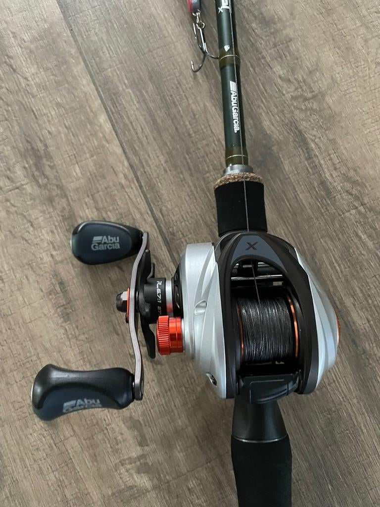 Abu garcia revo 5 x, Watersport en Boten, Hengelsport | Roofvissen, Ophalen of Verzenden, Zo goed als nieuw, Molen