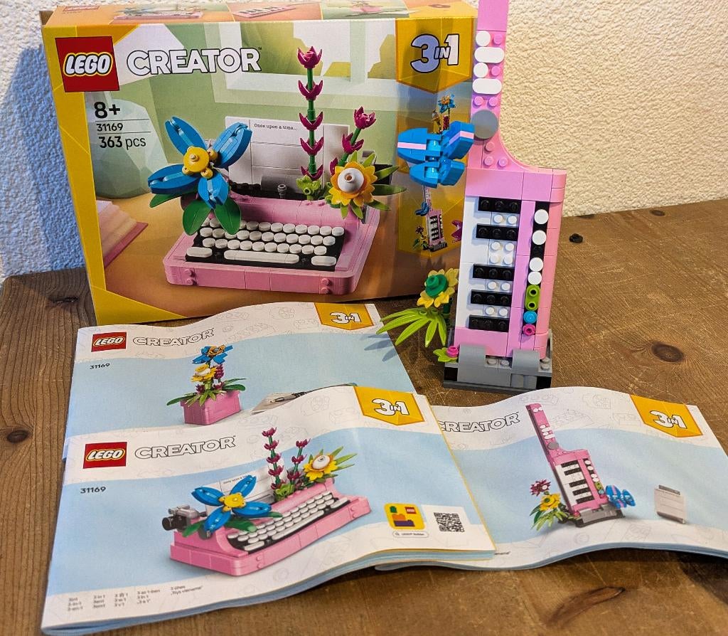 Lego Creator 3-in-1: Typemachine met bloemen (31169), Compleet, Lego, Ophalen of Verzenden, Zo goed als nieuw