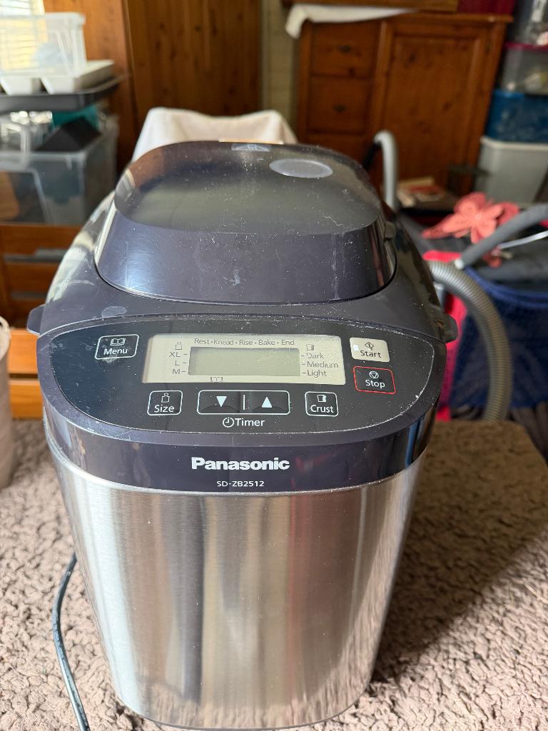 Broodbakmachine, Witgoed en Apparatuur, Broodbakmachines, Ophalen, Gebruikt, Meer dan 10 programma's