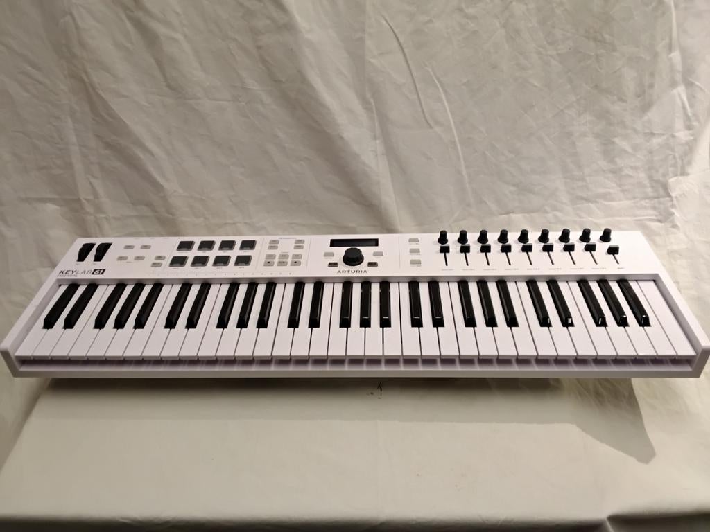 Arturia Essential keylab 61 White midi keyboard, controller, Muziek en Instrumenten, Ophalen of Verzenden