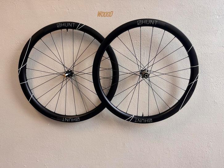 HUNT AERODYNAMICIST LIMITLESS CARBON GRAVEL 42MM WIELSET, Fietsen en Brommers, Fietsonderdelen, Ophalen of Verzenden
