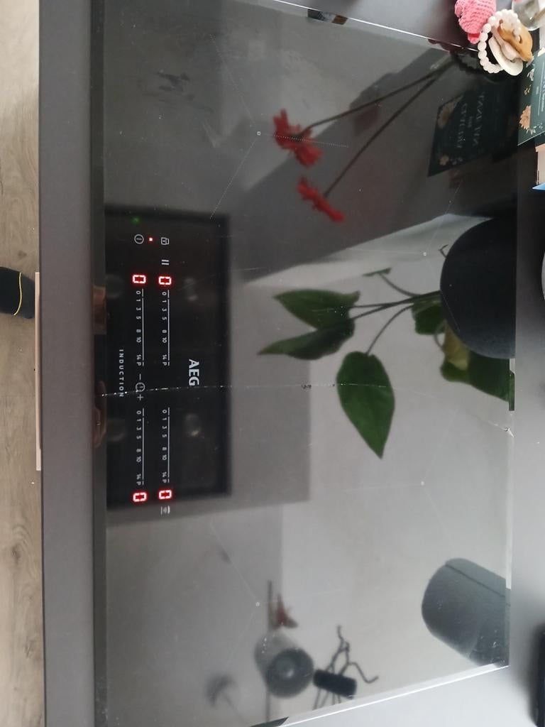 AEG inductie kookplaat - barst, voor onderdelen IKB84431FB, Gebruikt, Inbouw, Inductie, 4 kookzones