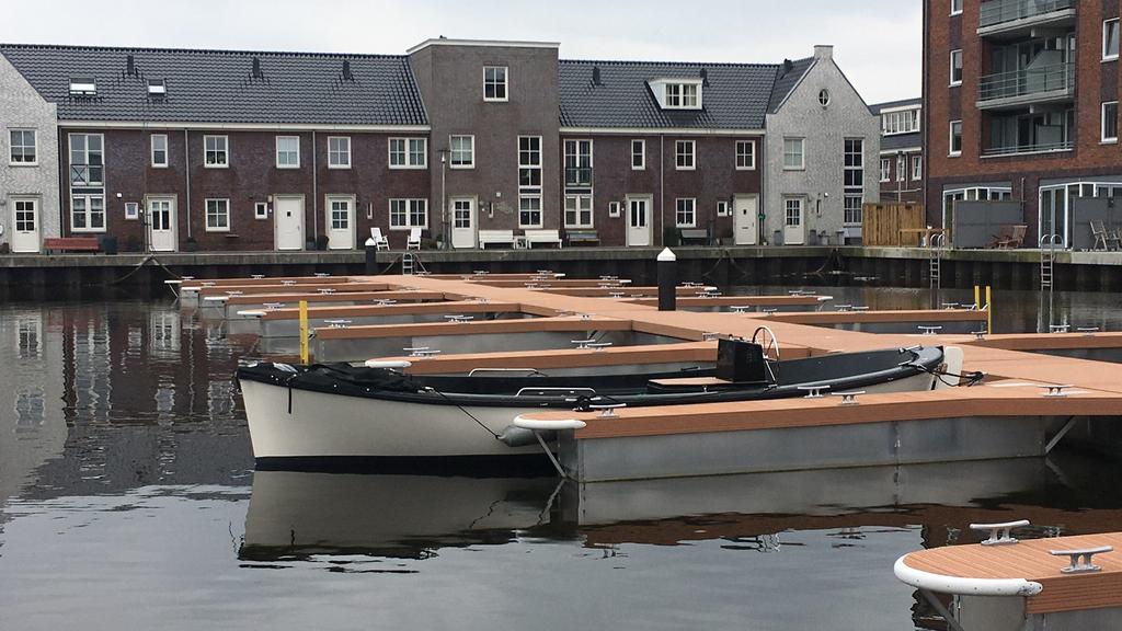 te Huur: Ligplaats 8 x 2.65 meter omgeving Haarlem & A'dam, Watersport en Boten, Ligplaatsen, Herfst, Buiten