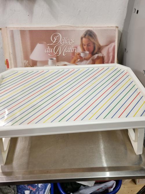 ontbijt/ bed  tafel rubbermaid wit, Ophalen of Verzenden, 'T Olde Gre-j, Info@toldegrej.nl, Endepoelstraat 20f Didam