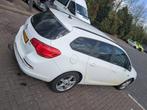 Opel Astra Sports Tourer 2013 Diesel 2.0- Schadevoertuig, Auto diversen, Automaat, Wit, Stationwagon, Ophalen of Verzenden